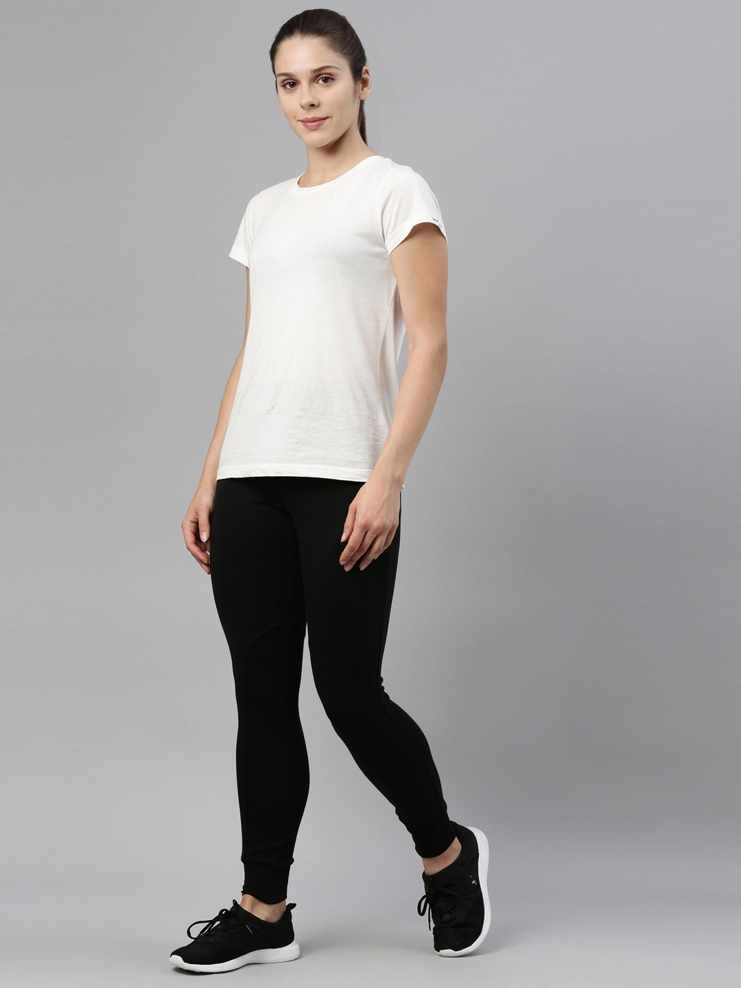 Womens joggers with online side pockets