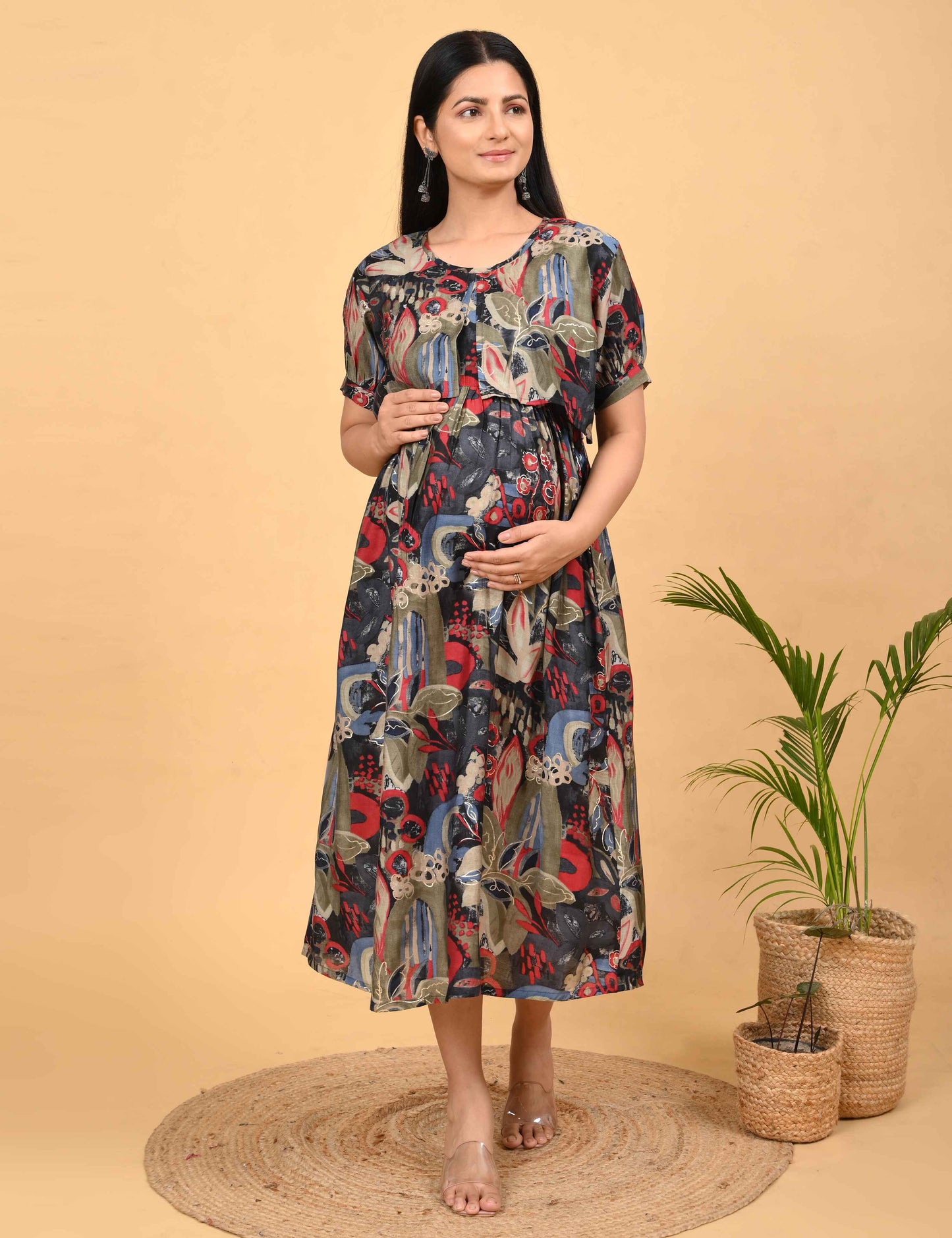 Charcoal-Colored Maternity 3/4th Gown