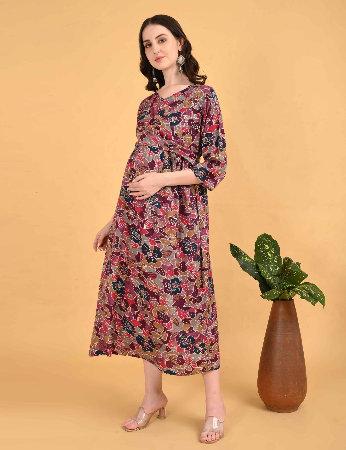 Wine-Colored Maternity 3/4th Gown