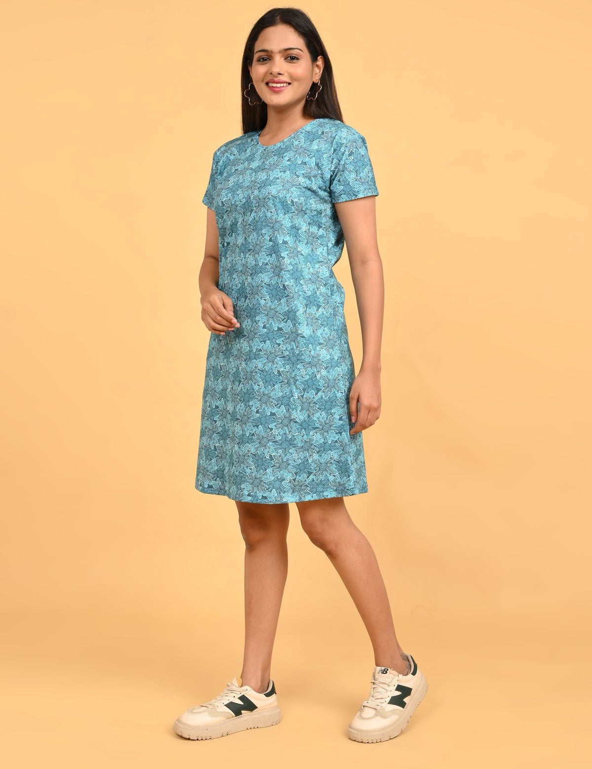 Sea Green-Colored Printed Short Nighty