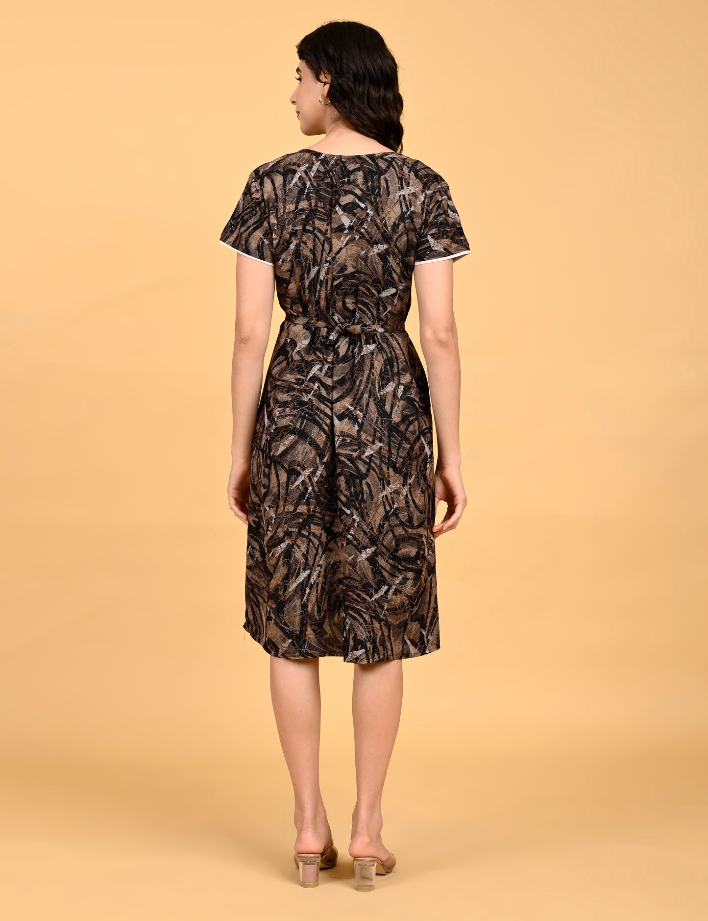 Khaki-Colored Maternity 3/4th Gown
