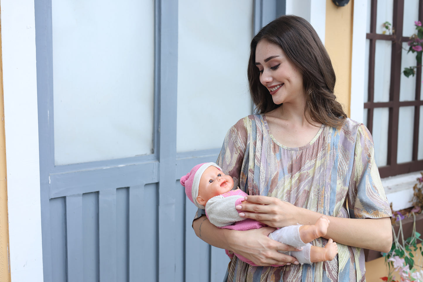 Multi-Colored Maternity 3/4th Gown