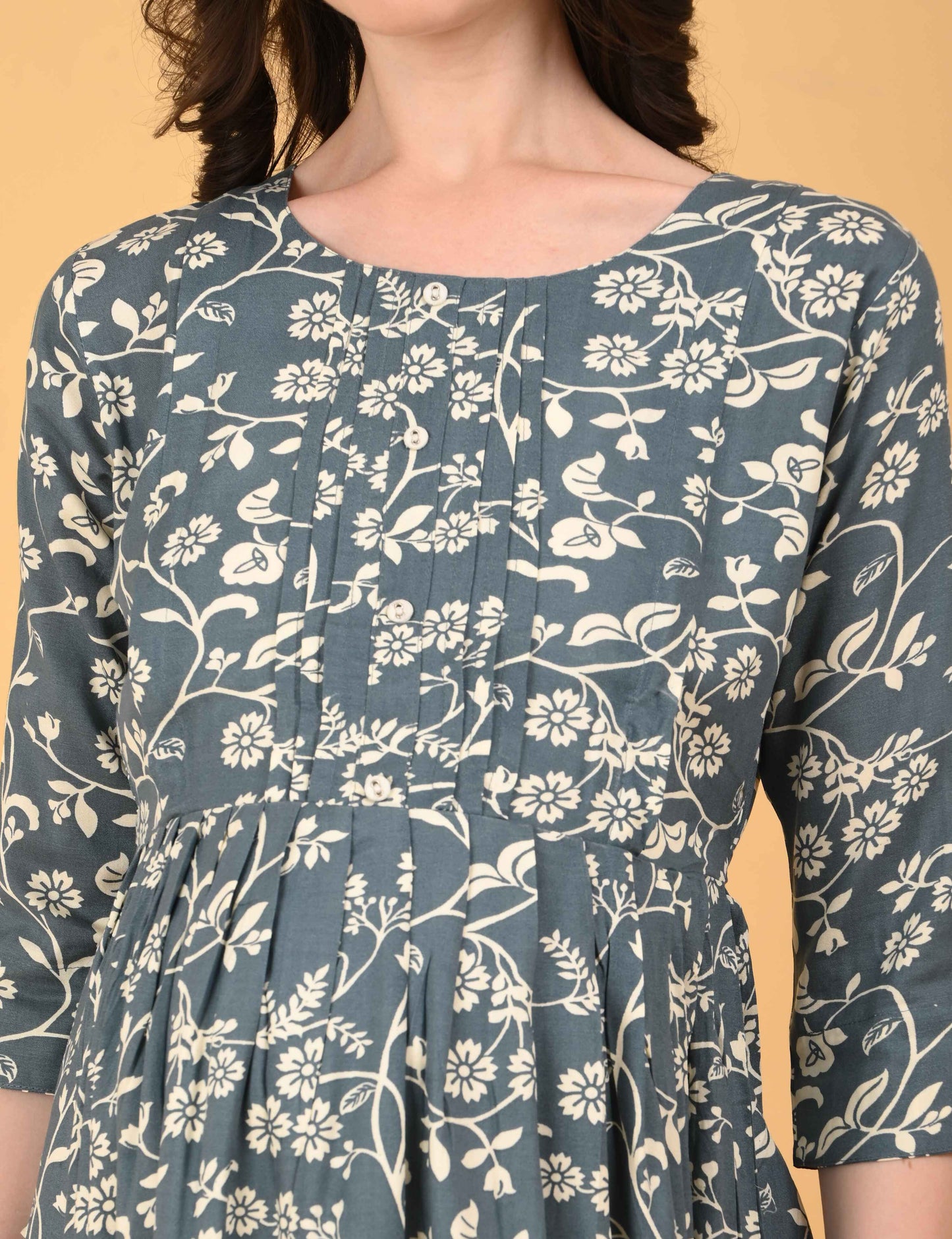 Grey-Colored Maternity 3/4th Gown