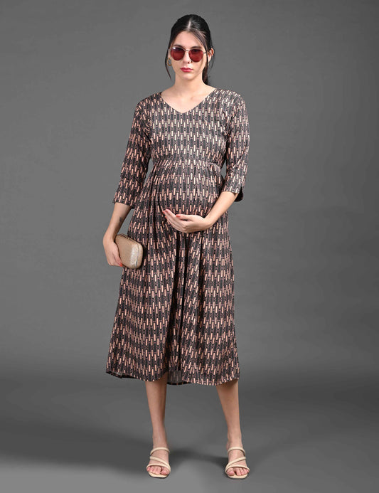 Coffee-Colored Maternity 3/4th Gown