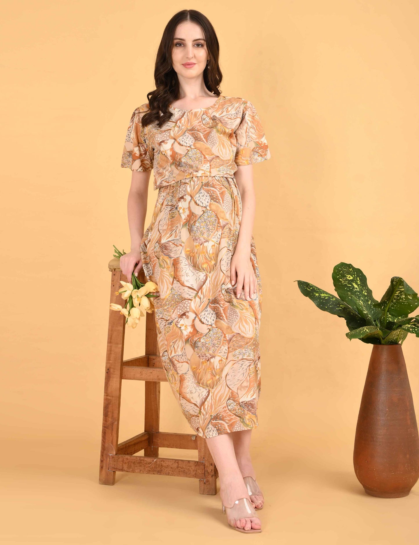 Peach-Colored Maternity 3/4th Gown