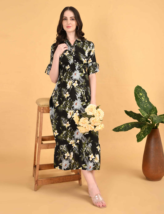 Black-Colored Maternity 3/4th Gown