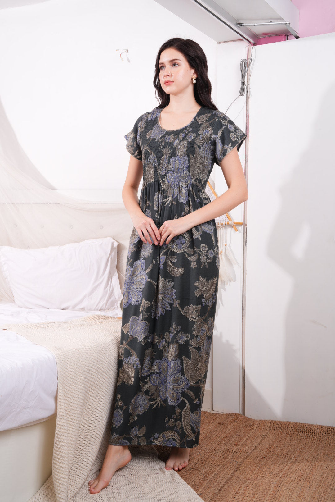 D.Grey-Colored Alpine Smoking Nightdress