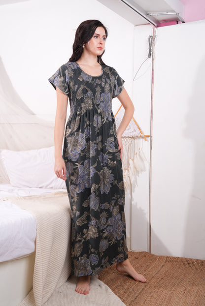 D.Grey-Colored Alpine Smoking Nightdress