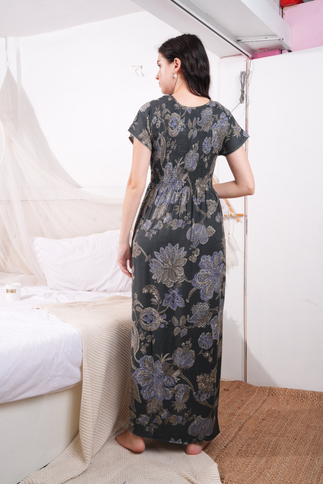D.Grey-Colored Alpine Smoking Nightdress