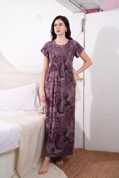 Magenta-Colored Alpine Smoking Nightdress