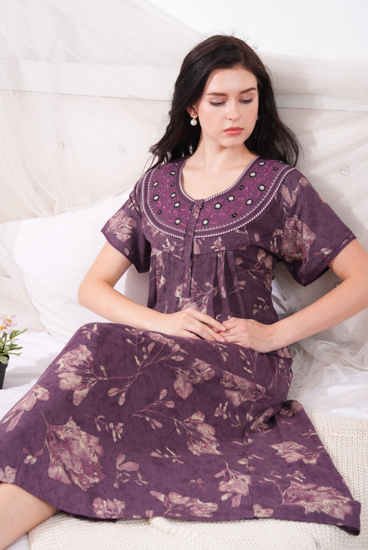 Wine-Colored Alpine Pleated Nightdress