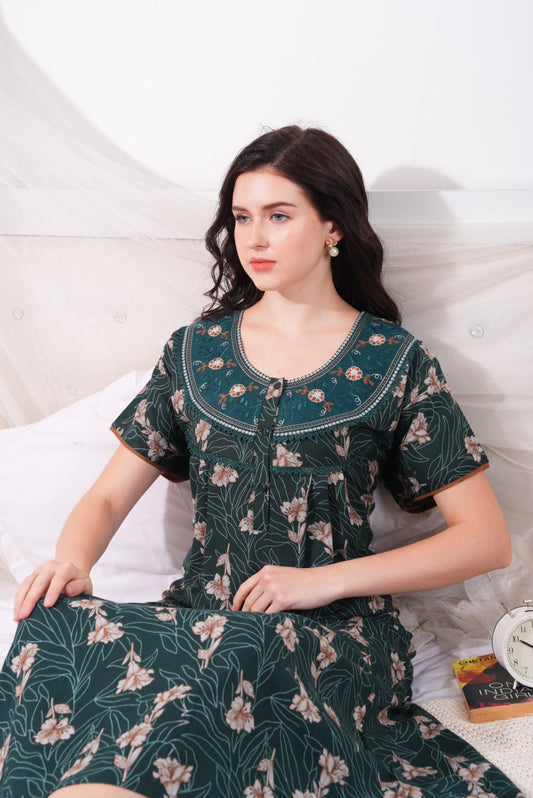 Green-Colored Alpine Pleated Nightdress