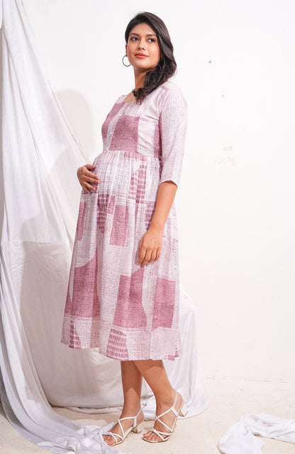 Light Pink-Colored Maternity 3/4th Gown