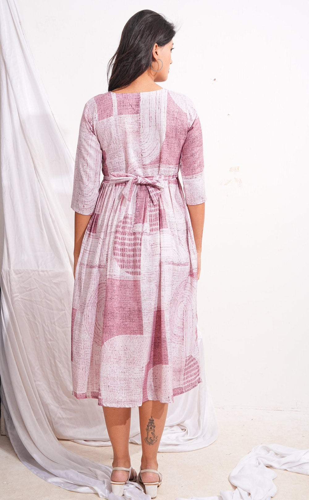 Light Pink-Colored Maternity 3/4th Gown