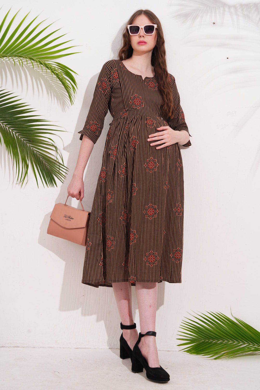 Coffee-Colored Maternity 3/4th Gown