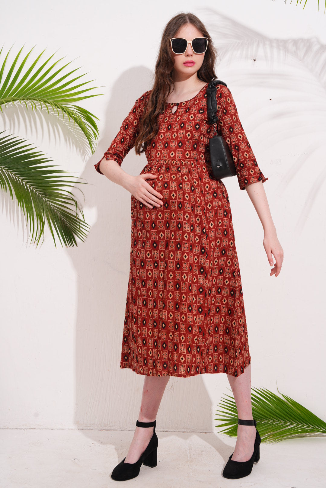 Rust-Colored Maternity 3/4th Gown