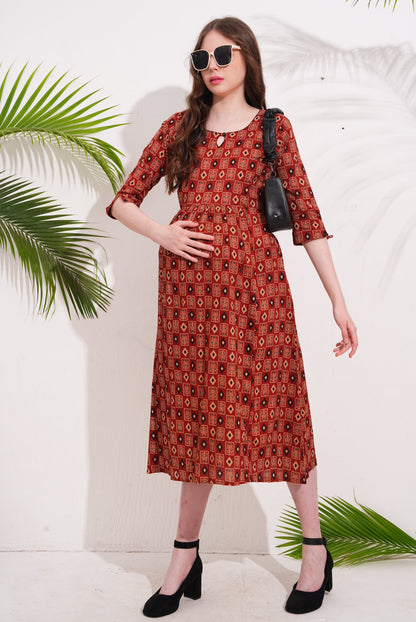 Rust-Colored Maternity 3/4th Gown