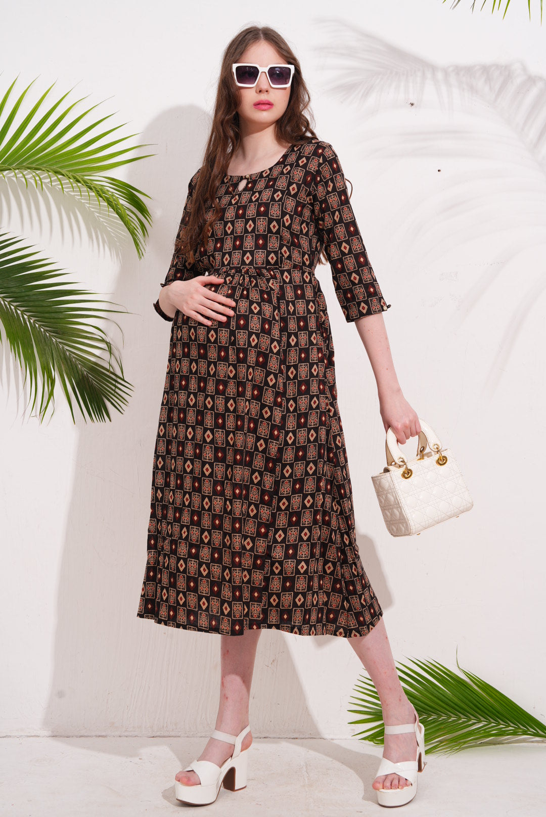 Coffee-Colored Maternity 3/4th Gown