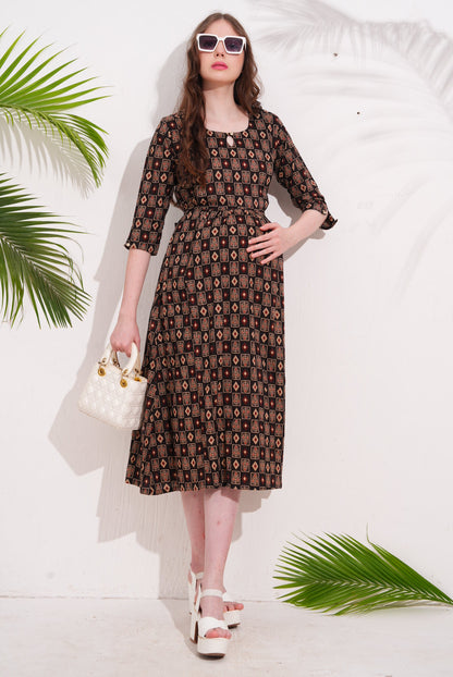 Coffee-Colored Maternity 3/4th Gown