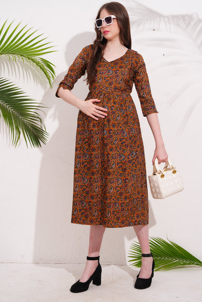 Rust-Colored Maternity 3/4th Gown