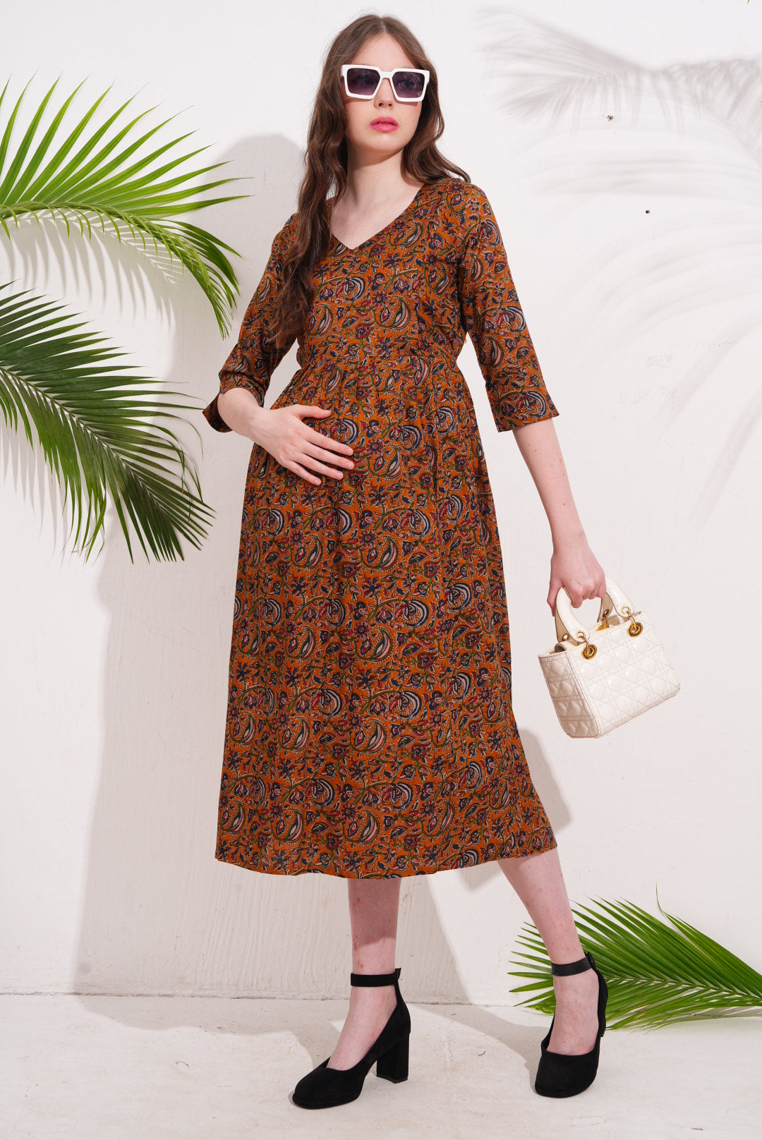 Rust-Colored Maternity 3/4th Gown