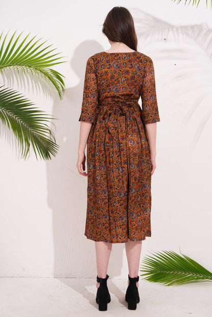 Rust-Colored Maternity 3/4th Gown