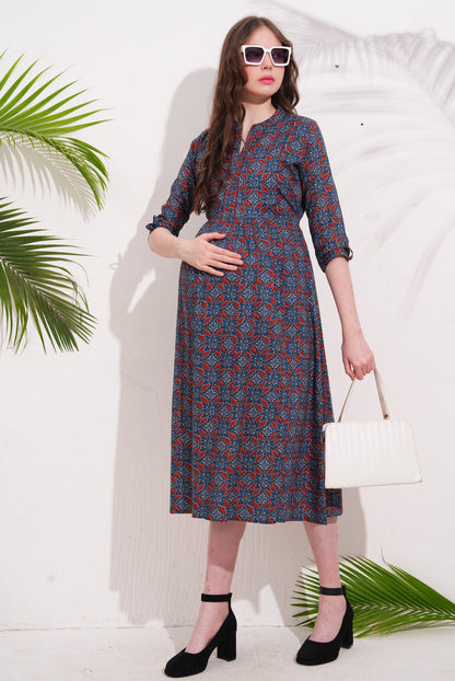 D.Blue-Colored Maternity 3/4th Gown