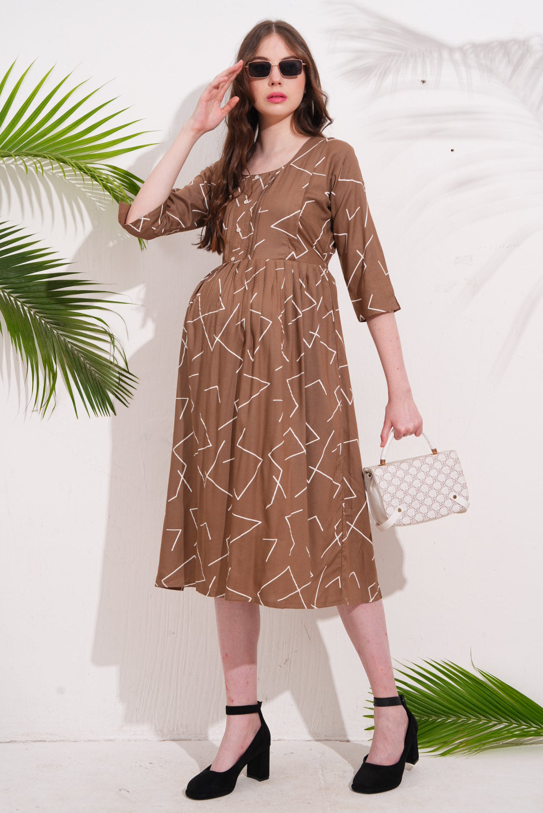 Khaki-Colored Maternity 3/4th Gown