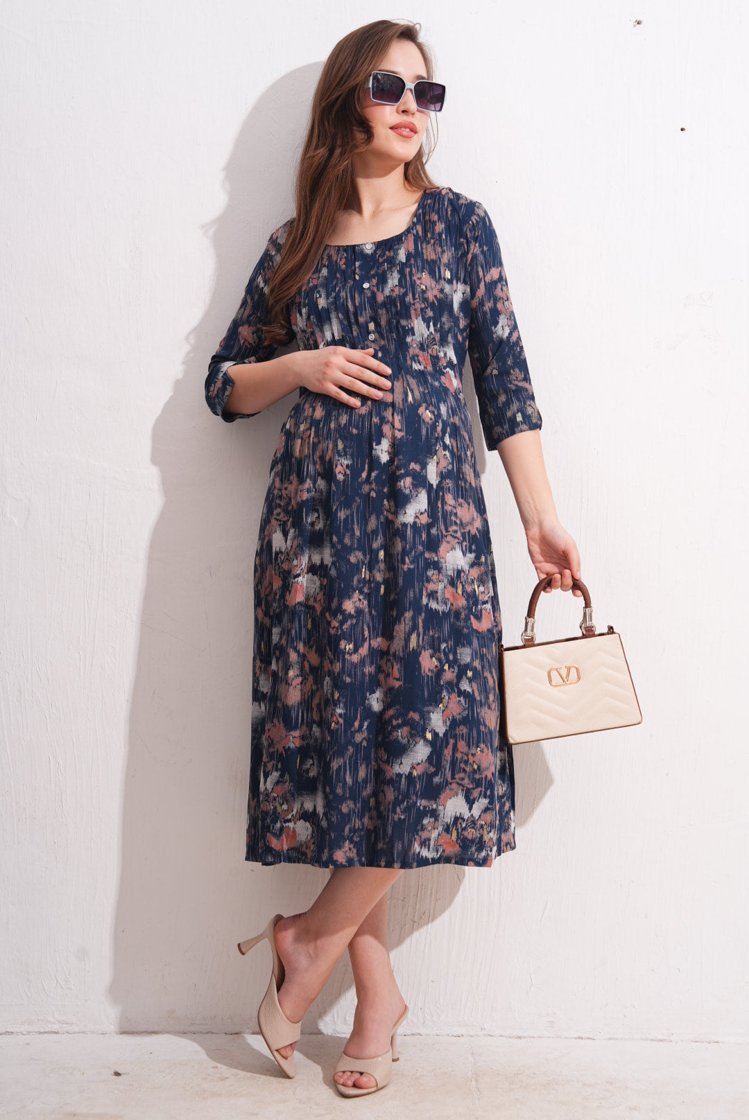 D.Blue-Colored Maternity 3/4th Gown