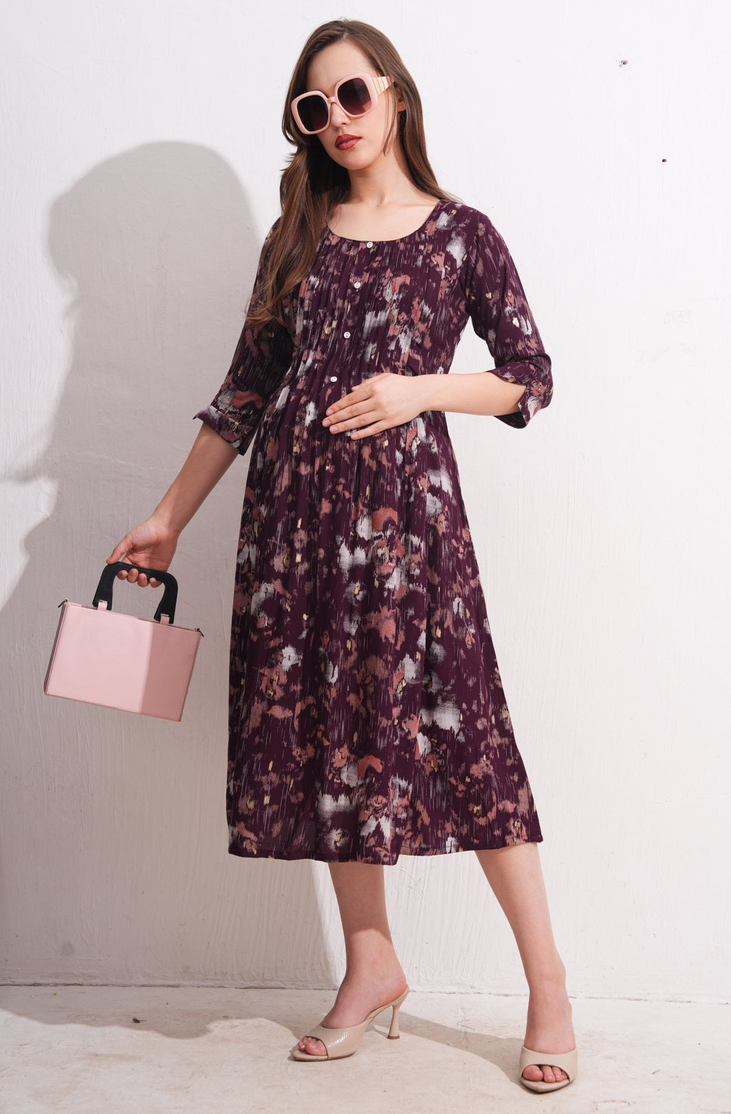 Wine-Colored Maternity 3/4th Gown