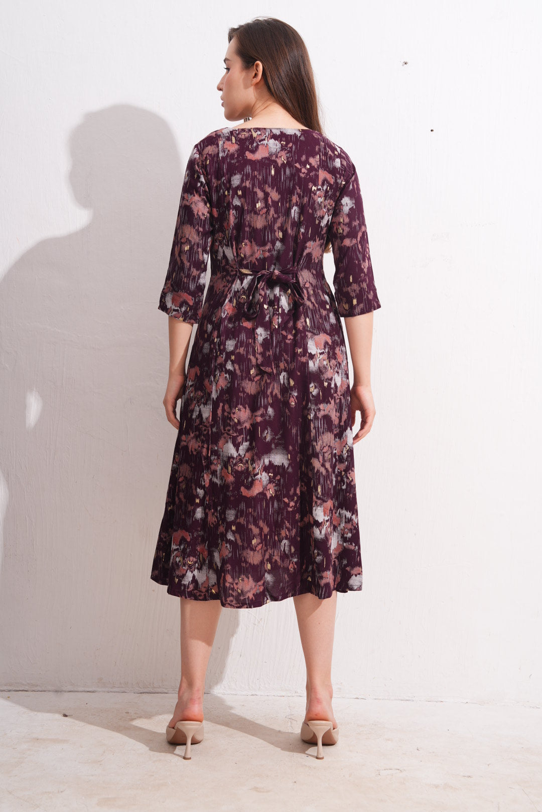 Wine-Colored Maternity 3/4th Gown