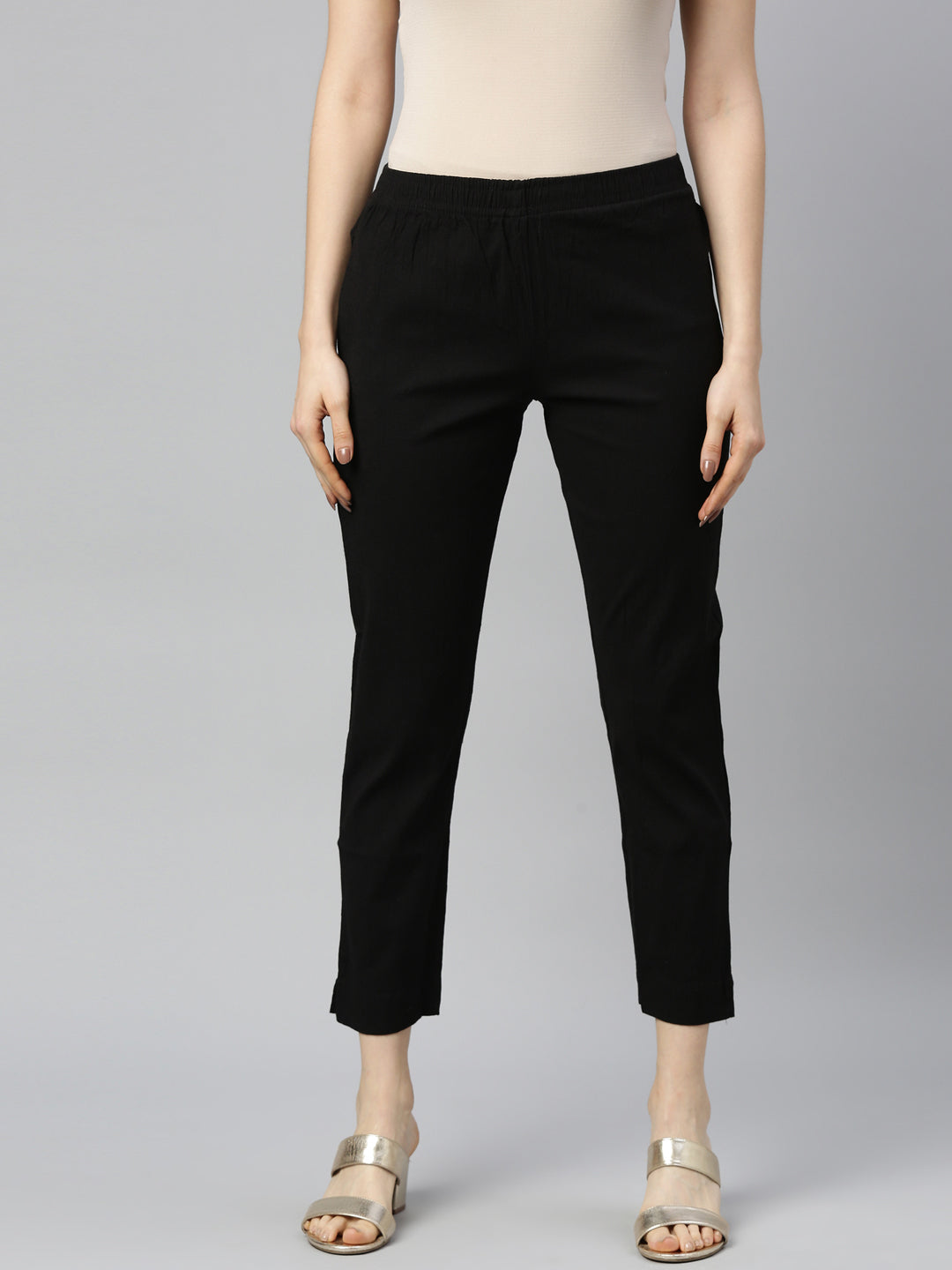 Womens Stretchable Solid Cigar Pant - Black