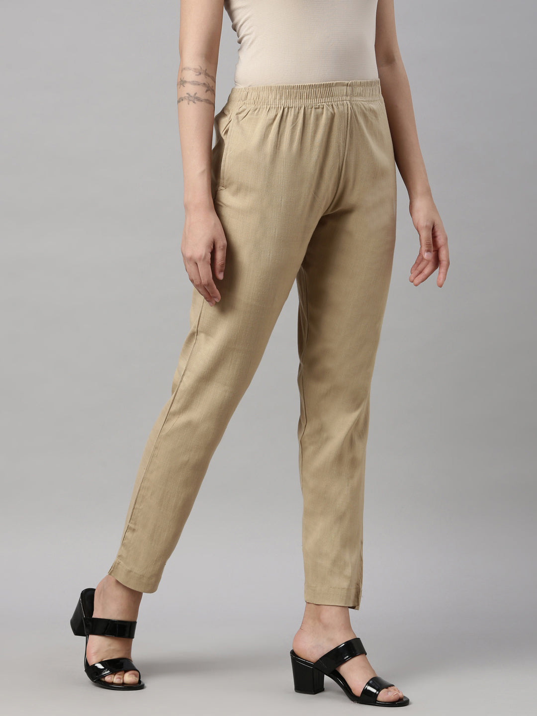 Womens Stretchable Solid Cigar Pant - L.Chickoo