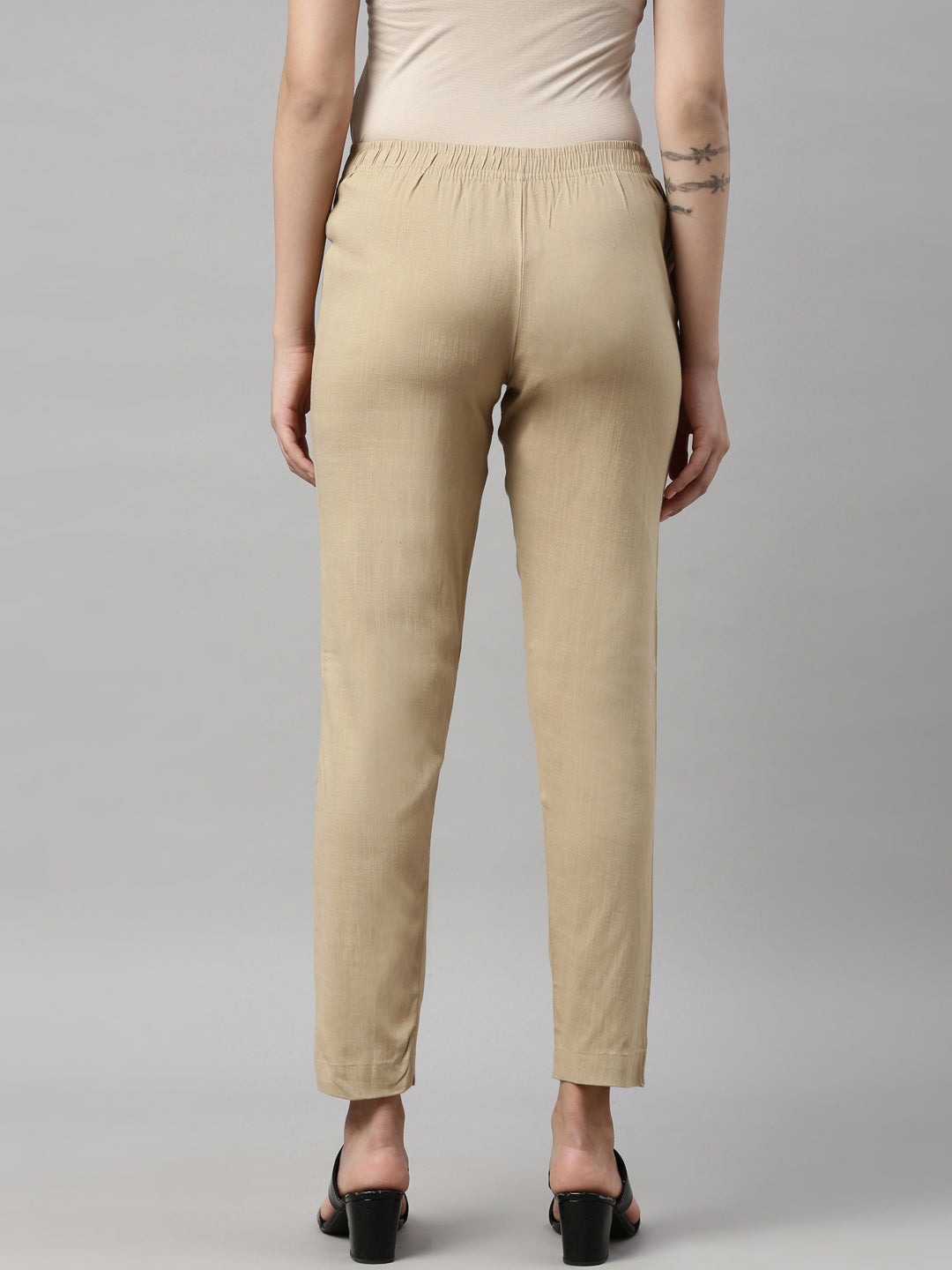 Womens Stretchable Solid Cigar Pant - L.Chickoo